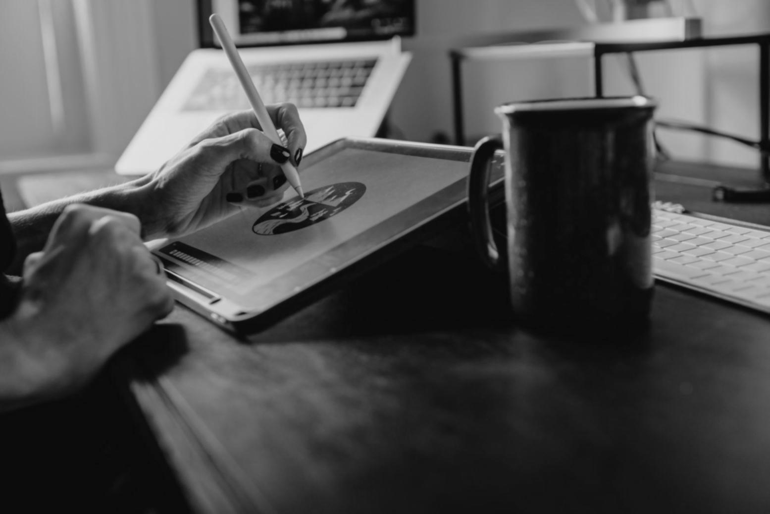 Metodología de análisis financiero con documentos y herramientas profesionales